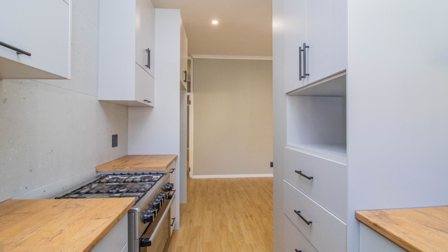 3 Bedroom Property for Sale in Sandbaai Western Cape